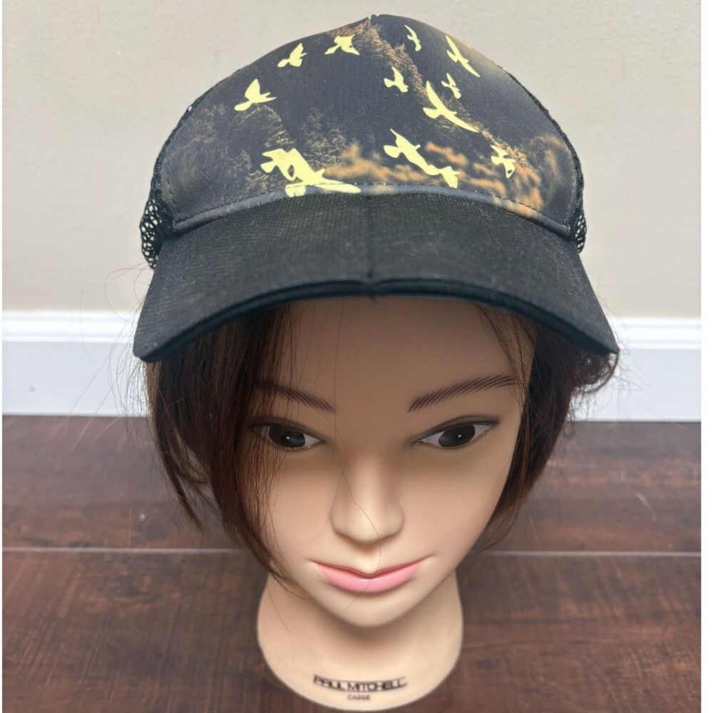 Oiselle Golden Birds Runner Trucker Hat NWOT Packable Mountain Landscape Cap - Picture 2 of 9